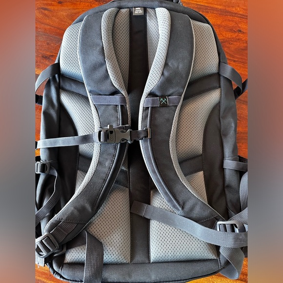 REI Workload Max commuting/school backpack - Picture 2 of 10